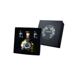 Kit Cachaça Cabaré Extra Premium Na Caixa + 2 Copos